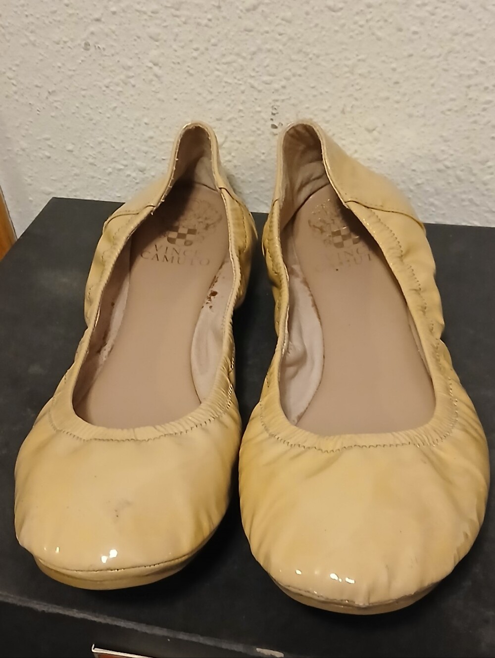 Vince Camuto Nude Patent Ballet Flats Women’s Size 9.5 B / EU 39.5